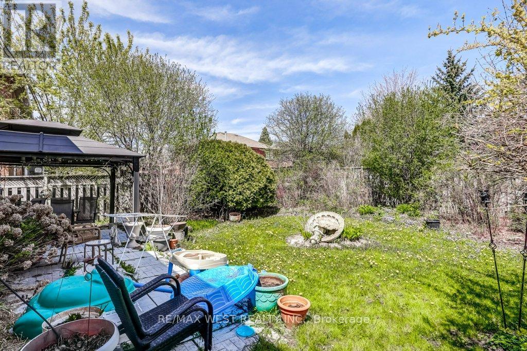 39 Braebrook Drive, Whitby, Ontario  L1R 1V3 - Photo 18 - E13169908