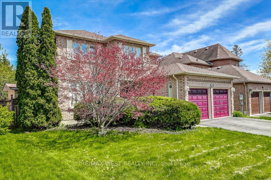 39 Braebrook Drive, Whitby, Ontario  L1R 1V3 - Photo 3 - E13169908