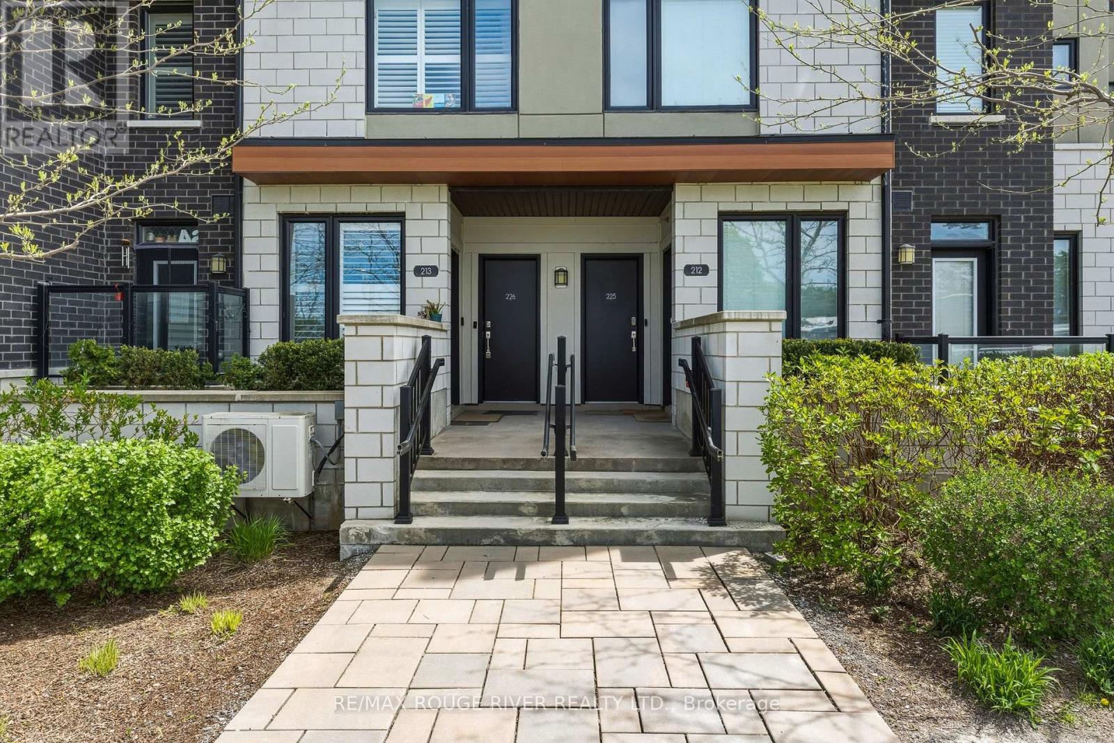 226 - 1555 Kingston Road, Pickering, Ontario  L1V 0E9 - Photo 2 - E13169926