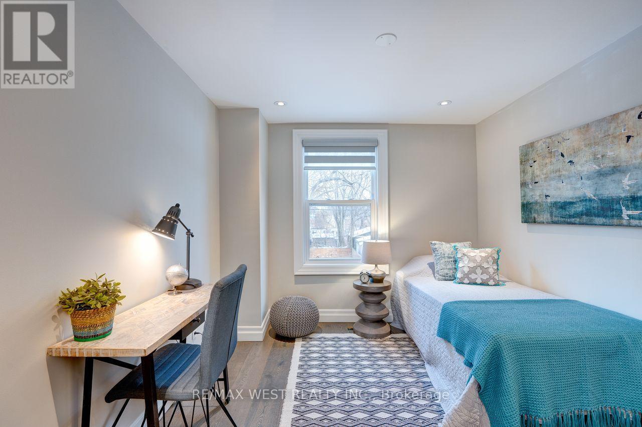 413 Leslie Street, Toronto, Ontario  M4M 3E3 - Photo 15 - E13170014