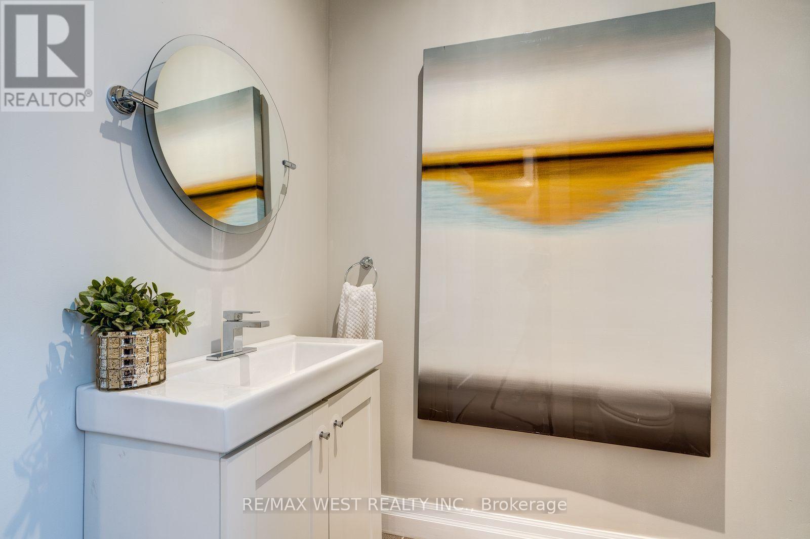 413 Leslie Street, Toronto, Ontario  M4M 3E3 - Photo 3 - E13170014