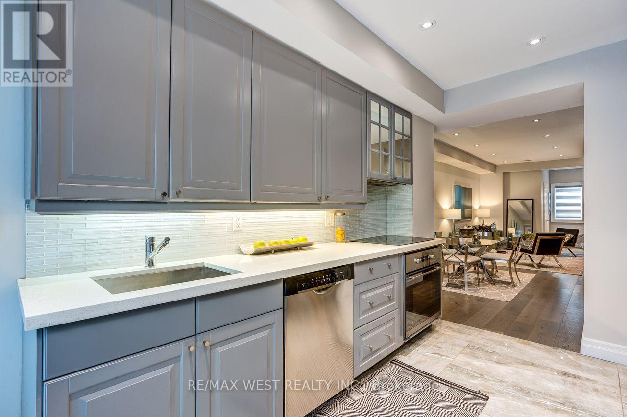 413 Leslie Street, Toronto, Ontario  M4M 3E3 - Photo 9 - E13170014