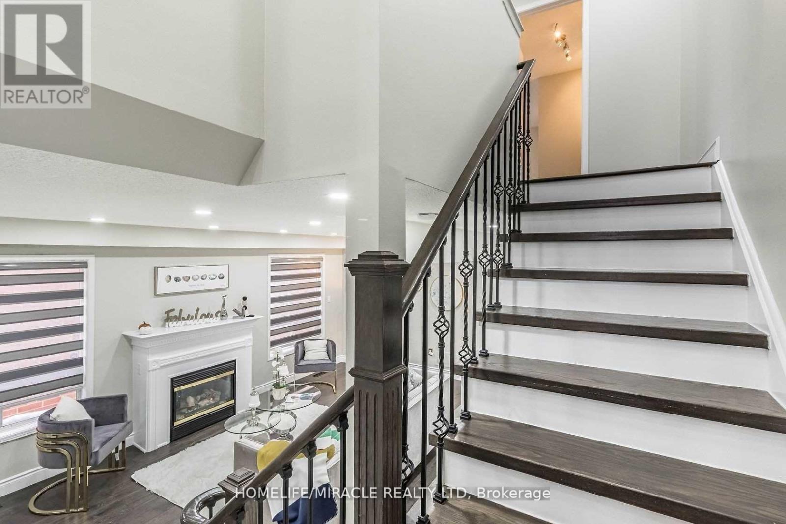 Upper - 17 Roadmaster Lane, Brampton, Ontario  L7A 3A9 - Photo 17 - W13168786