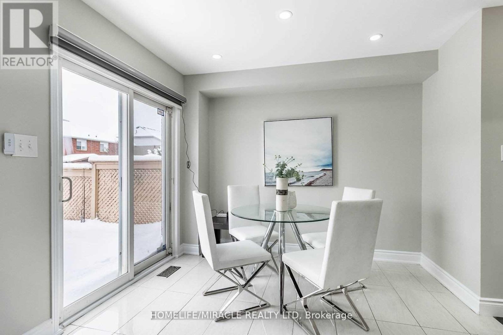 Upper - 17 Roadmaster Lane, Brampton, Ontario  L7A 3A9 - Photo 7 - W13168786