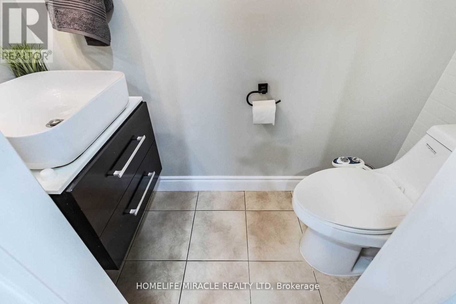 Upper - 17 Roadmaster Lane, Brampton, Ontario  L7A 3A9 - Photo 21 - W13168786