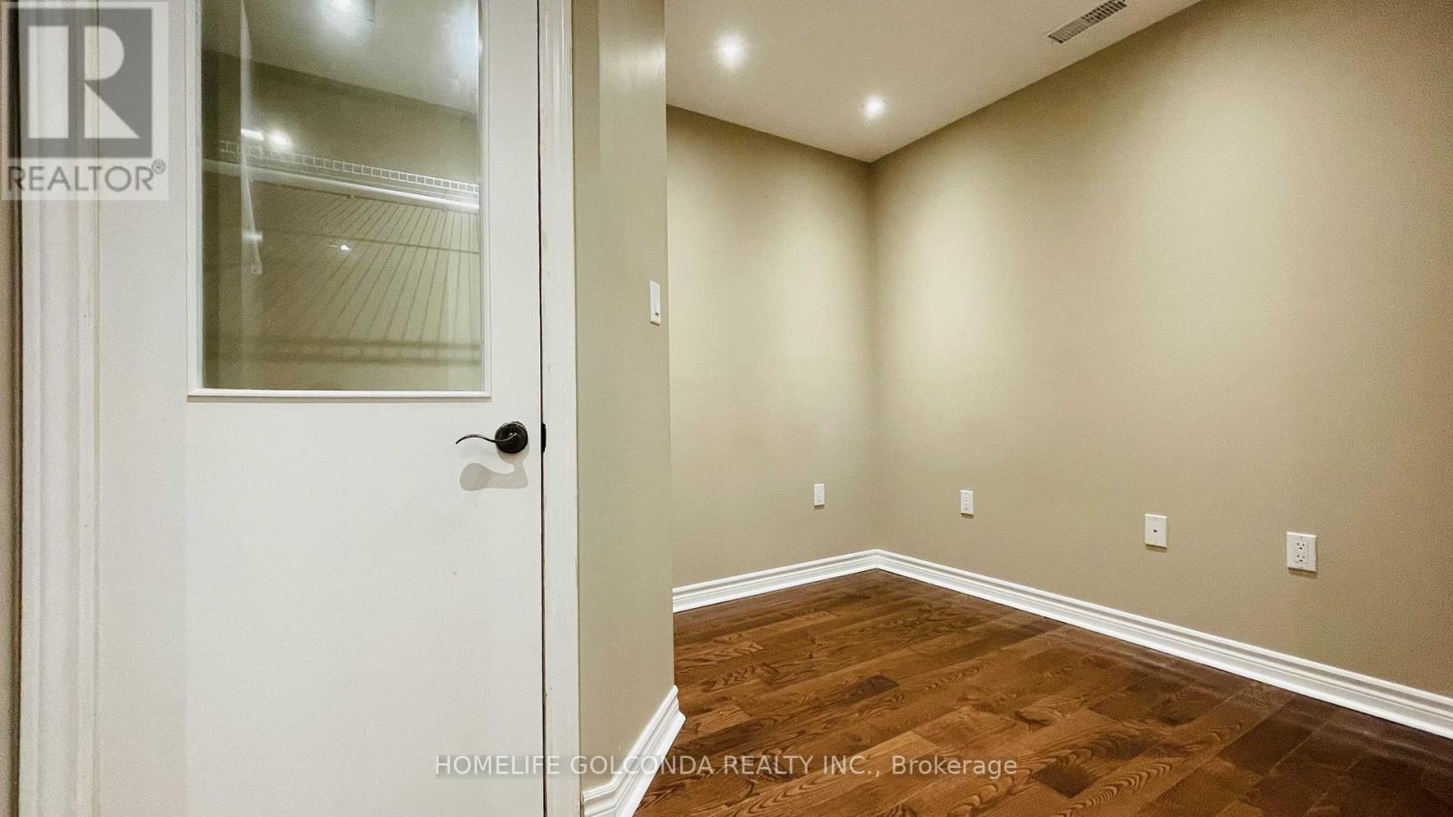Lower - 110a Bond Crescent, Richmond Hill, Ontario  L4E 3L1 - Photo 18 - N13169828