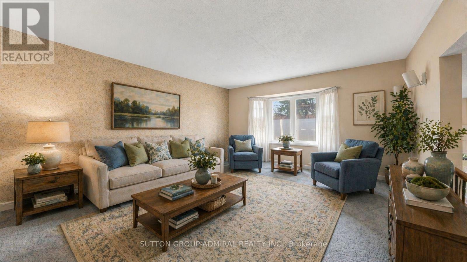 45 Howlett Avenue, Newmarket, Ontario  L3Y 5S6 - Photo 4 - N13169906