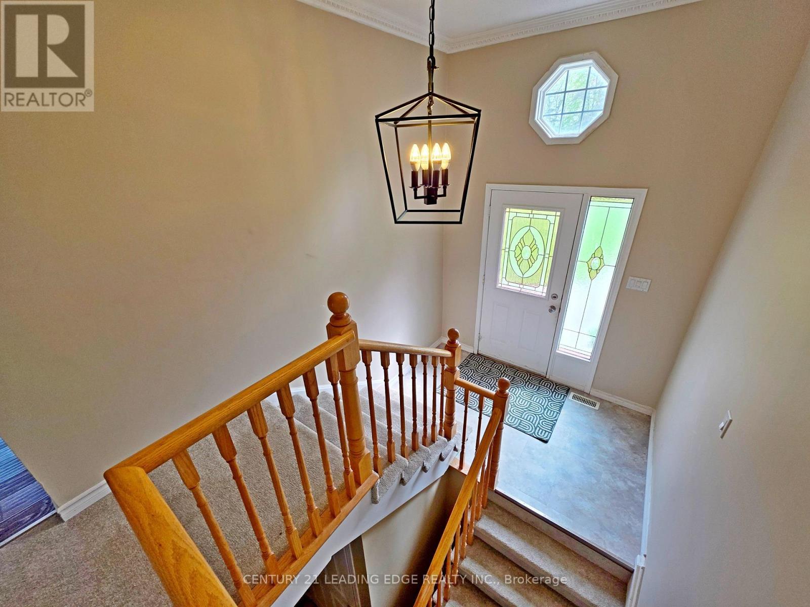 4 Bay Court, Georgina, Ontario  L4P 1B3 - Photo 5 - N13169924