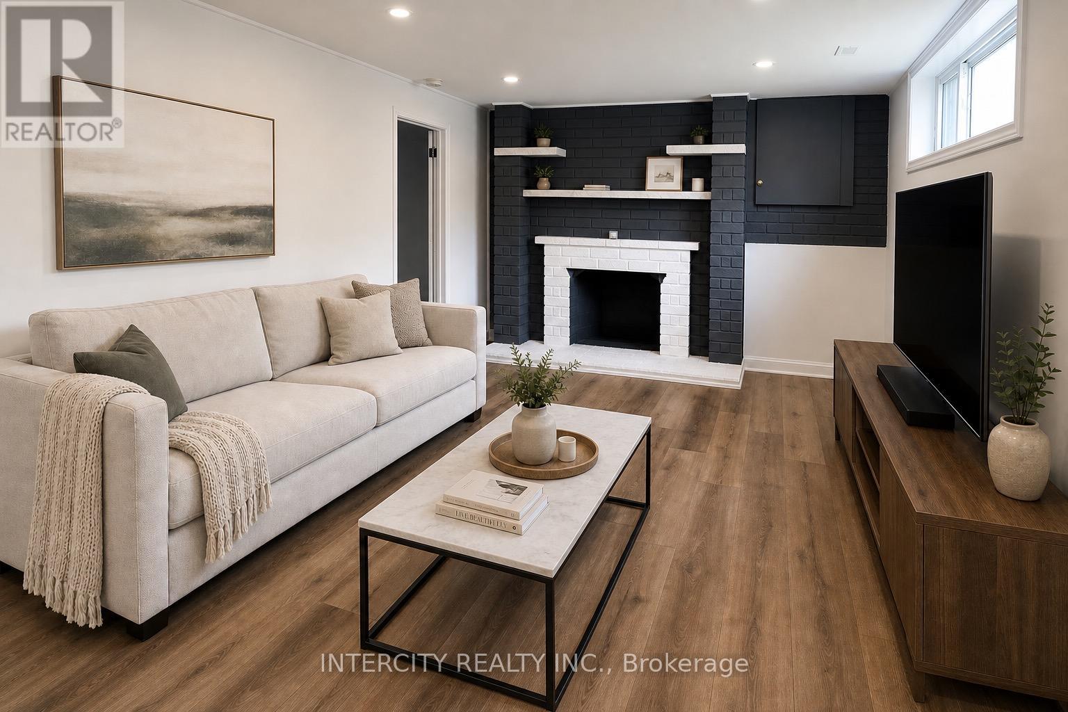 LOWER - 183 COLLINGS AVENUE, Bradford West Gwillimbury, Ontario