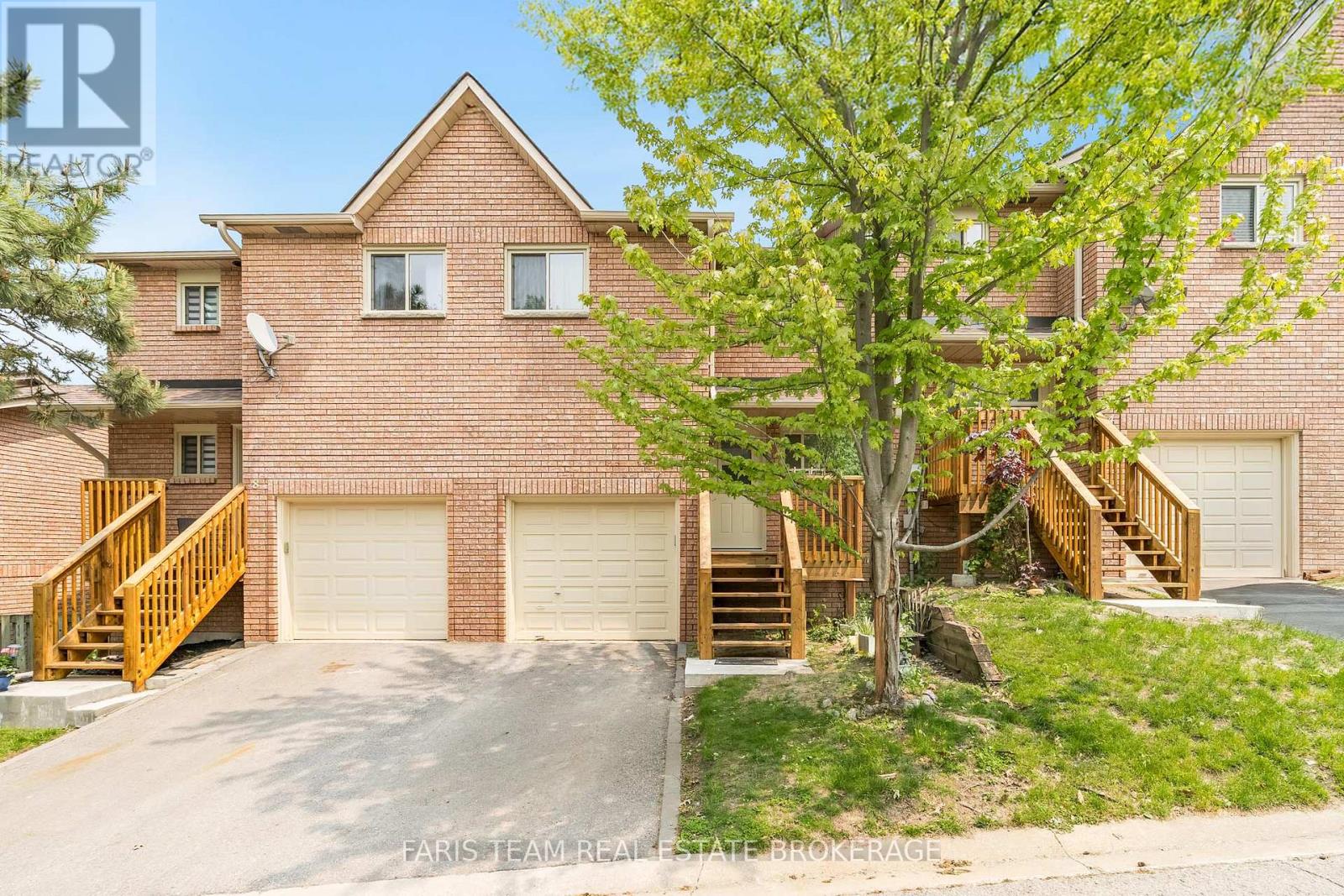 6 Pheasant Trail, Barrie, Ontario  L4N 6W4 - Photo 2 - S13169882