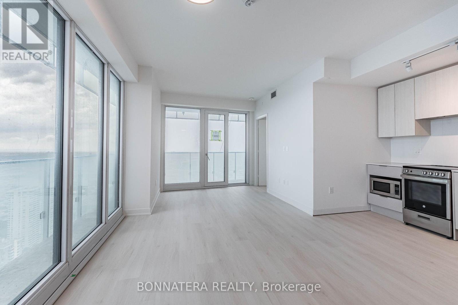 3904 - 3900 Confederation Parkway, Mississauga, Ontario  L5B 0M3 - Photo 10 - W13169854