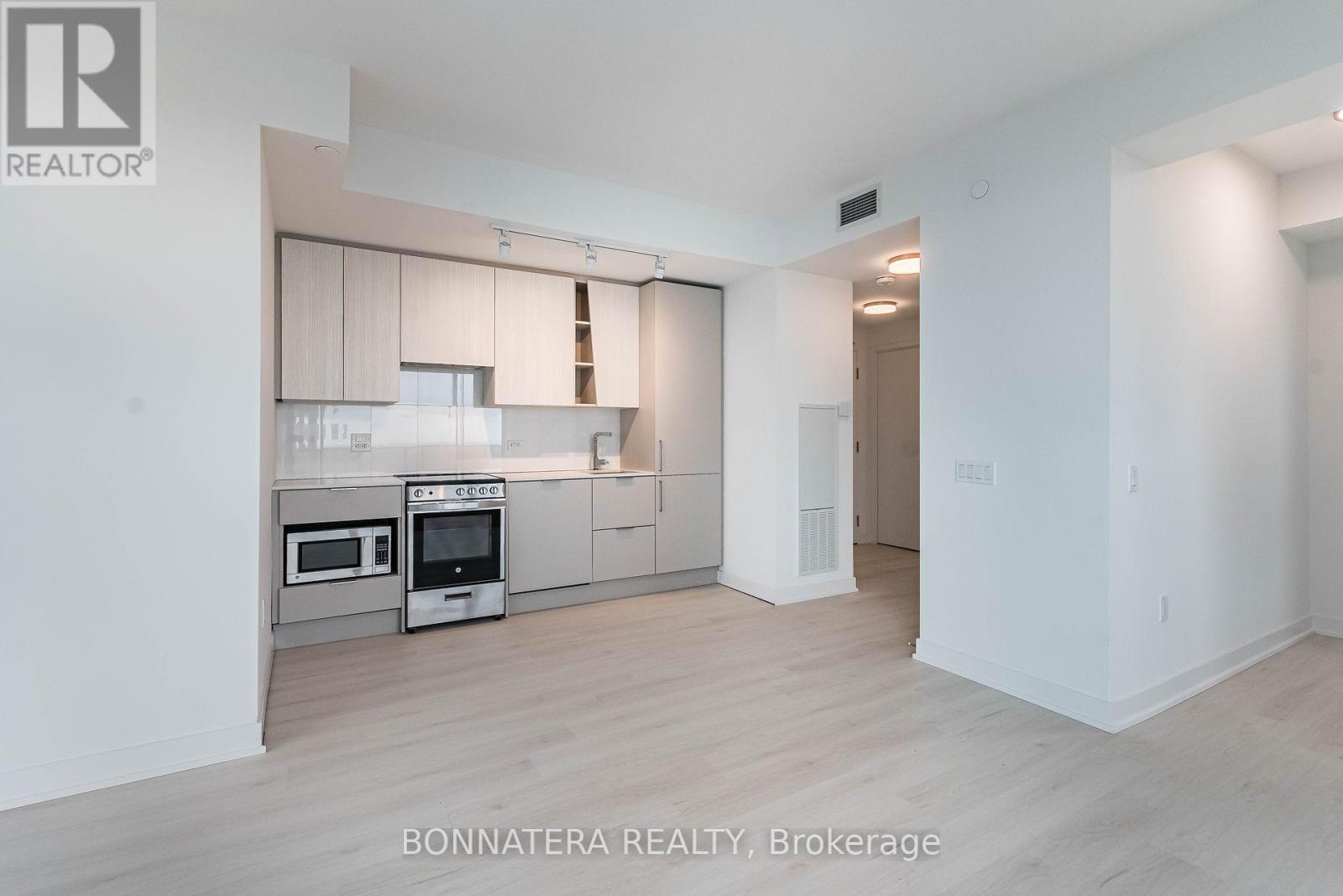 3904 - 3900 Confederation Parkway, Mississauga, Ontario  L5B 0M3 - Photo 16 - W13169854