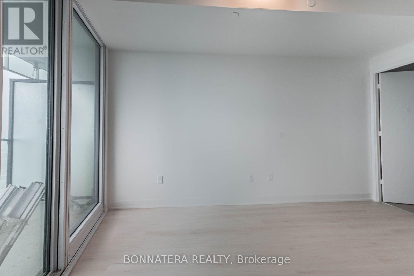 3904 - 3900 Confederation Parkway, Mississauga, Ontario  L5B 0M3 - Photo 18 - W13169854
