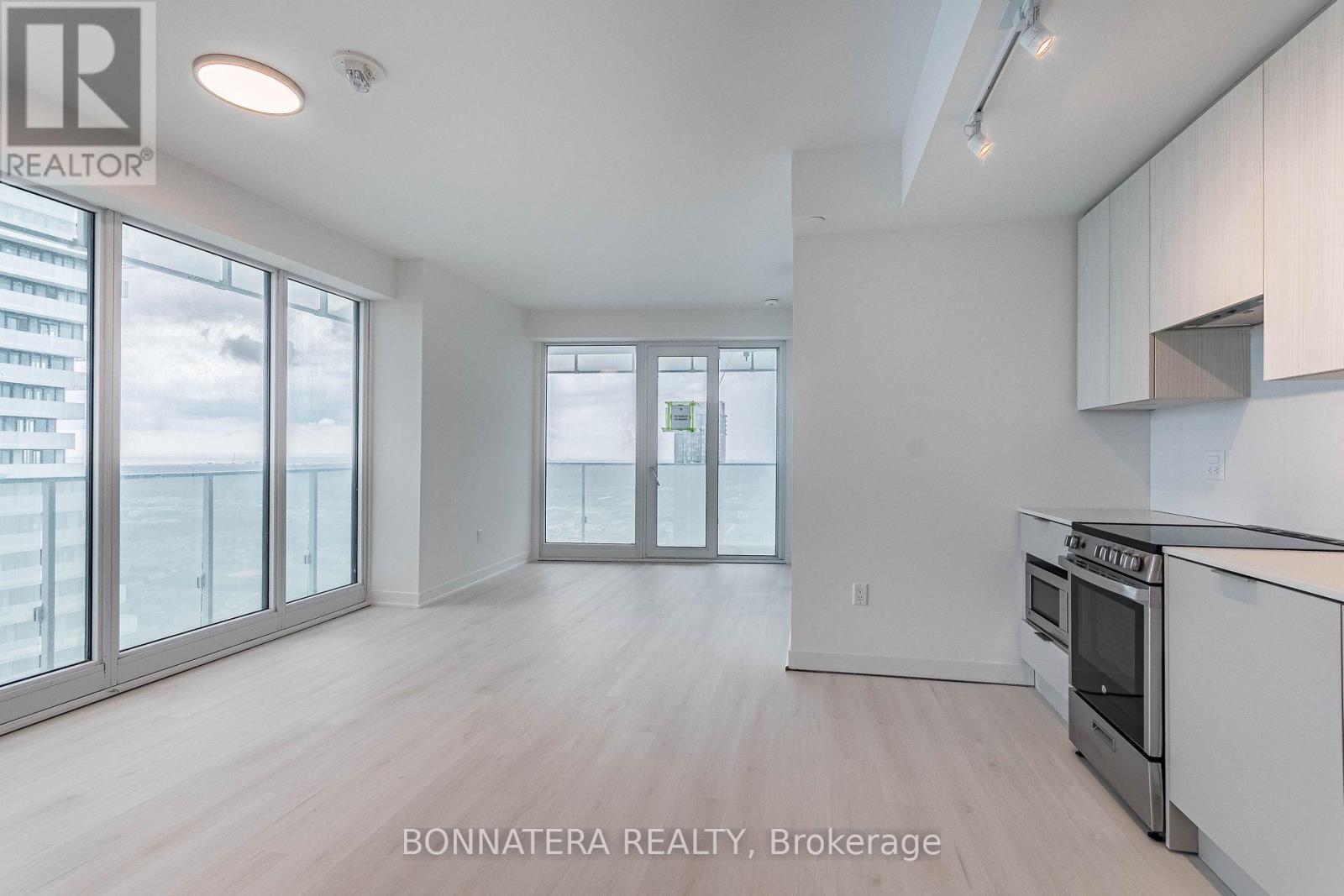 3904 - 3900 Confederation Parkway, Mississauga, Ontario  L5B 0M3 - Photo 9 - W13169854
