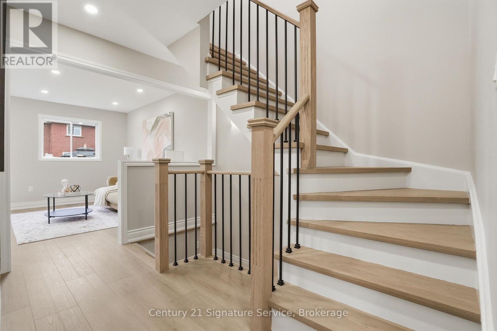 3811 Densbury Drive, Mississauga, Ontario  L5N 6Z3 - Photo 15 - W13169884