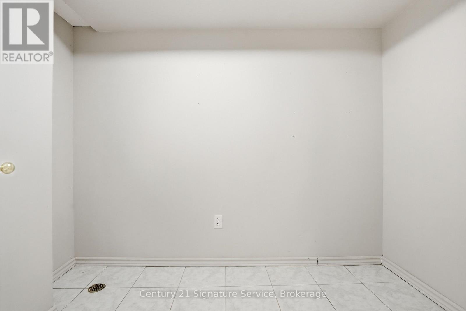 3811 Densbury Drive, Mississauga, Ontario  L5N 6Z3 - Photo 33 - W13169884