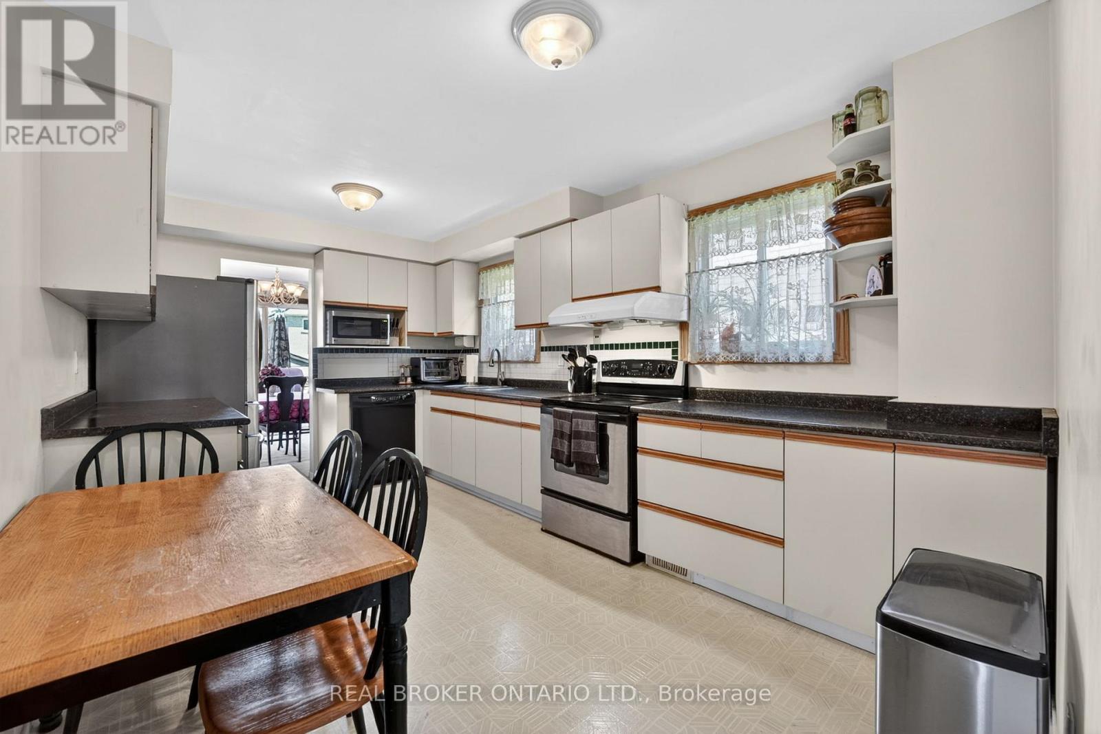 3202 Shadetree Drive, Mississauga, Ontario  L5N 6P4 - Photo 16 - W13169902