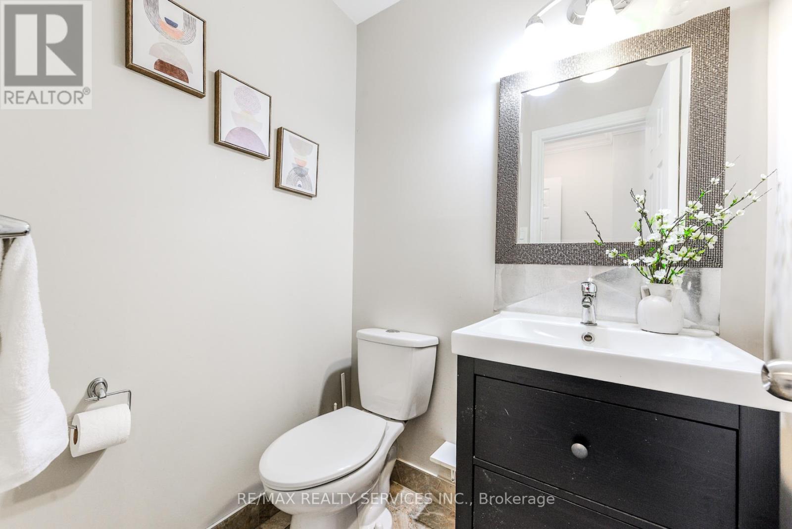 10 St Mark Place, Brampton, Ontario  L6X 3W5 - Photo 13 - W13169934