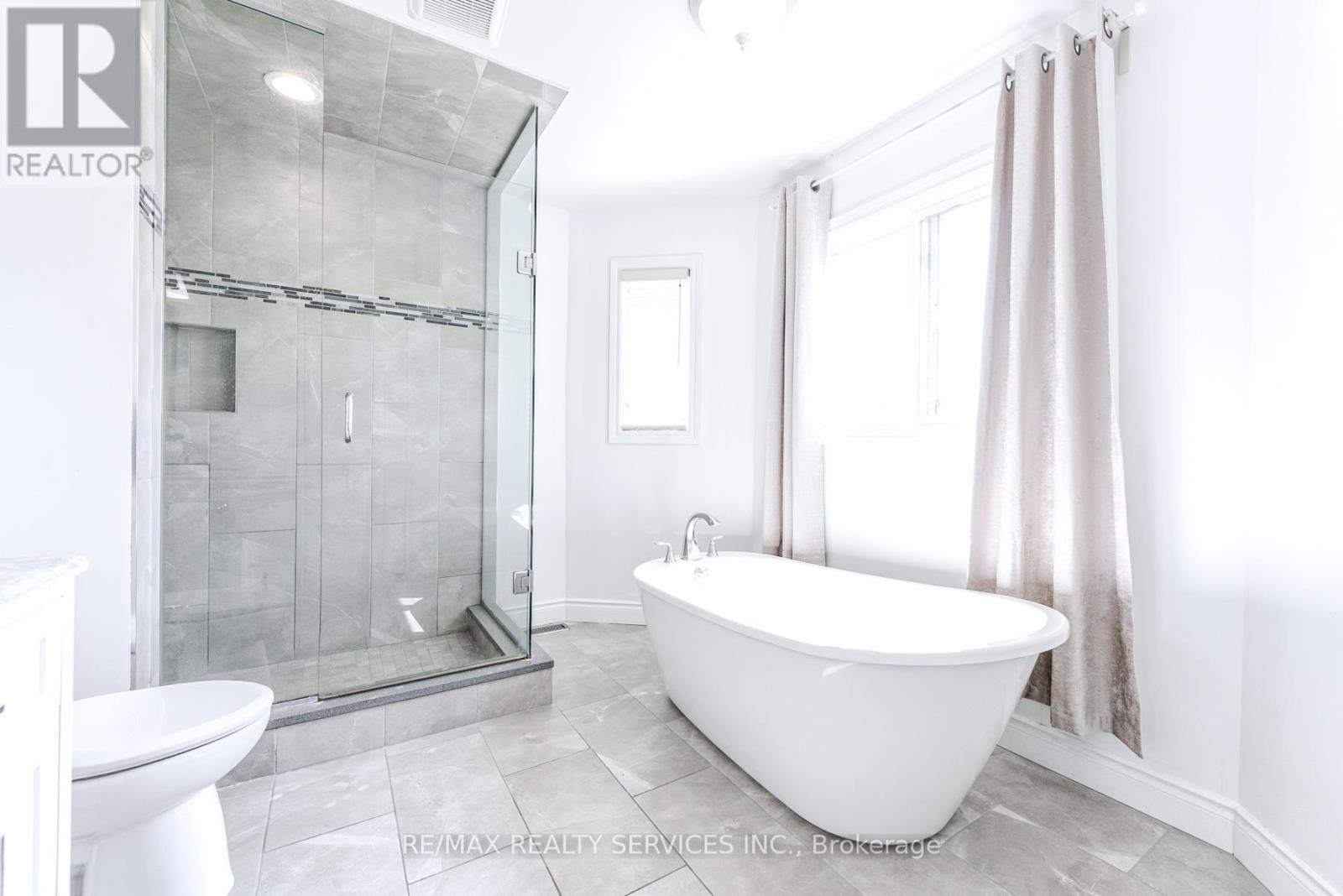 10 St Mark Place, Brampton, Ontario  L6X 3W5 - Photo 33 - W13169934