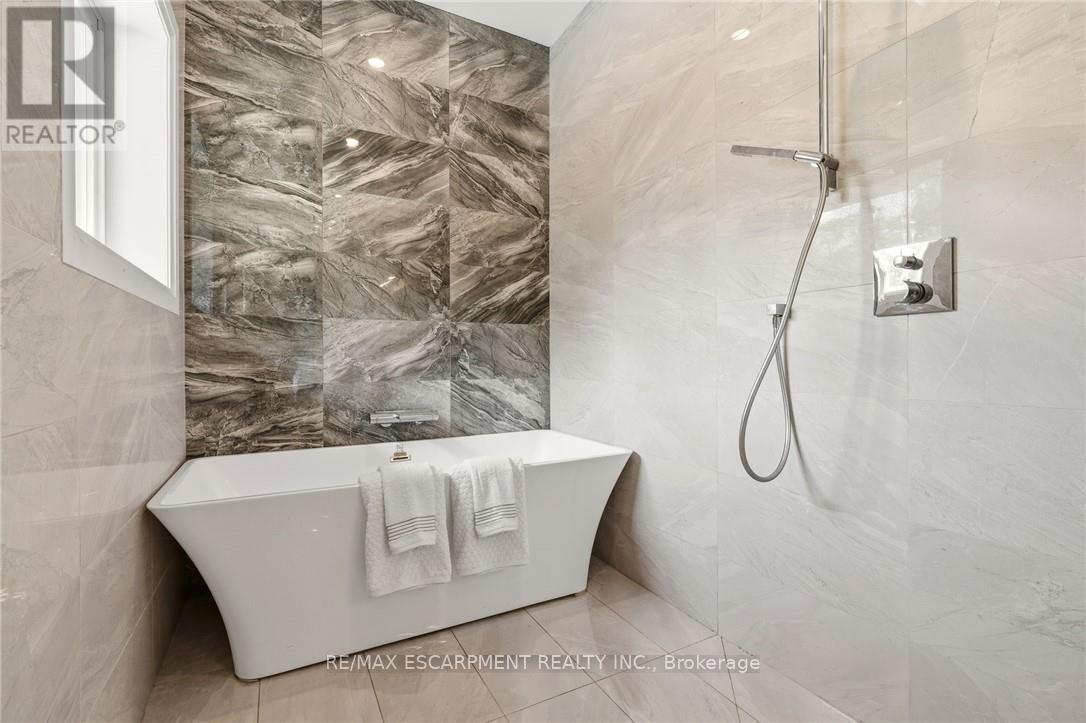 2074 Rebecca Street, Oakville, Ontario  L6L 2A2 - Photo 15 - W13170006