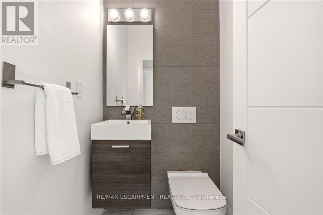 2074 Rebecca Street, Oakville, Ontario  L6L 2A2 - Photo 19 - W13170006