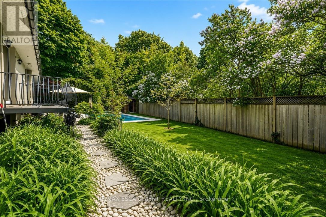 2074 Rebecca Street, Oakville, Ontario  L6L 2A2 - Photo 33 - W13170006