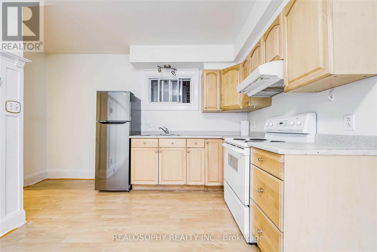 66 Dorval Drive, Toronto, Ontario  M6P 2B6 - Photo 3 - W13170020