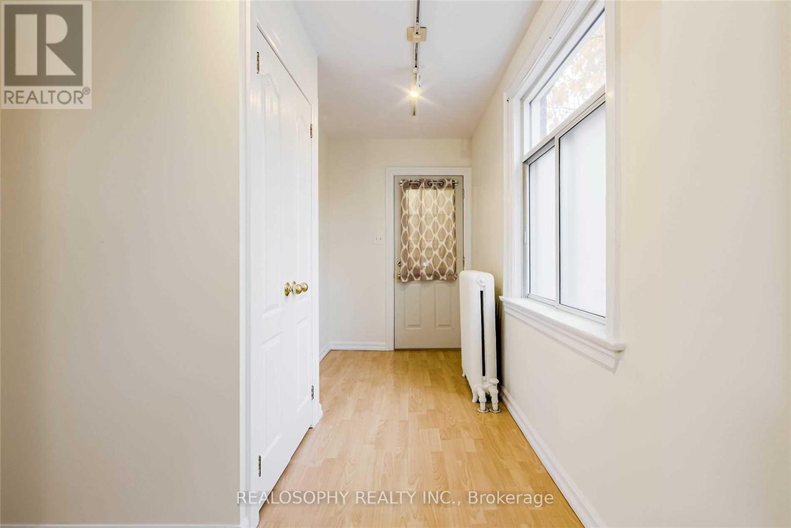 66 Dorval Drive, Toronto, Ontario  M6P 2B6 - Photo 5 - W13170020