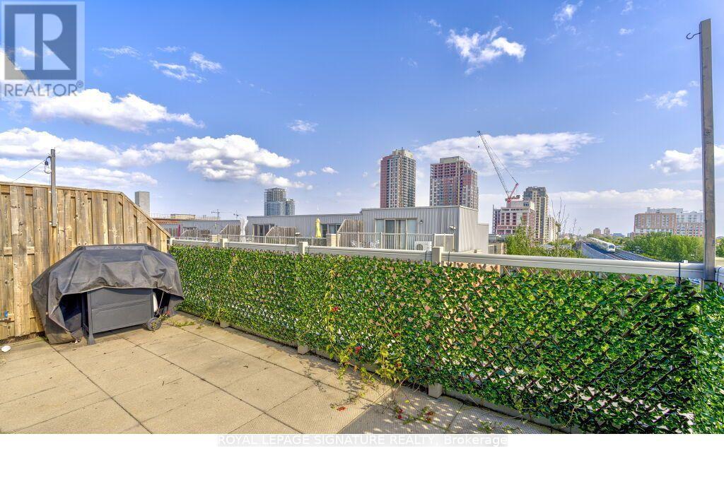 231 - 25 Turntable Crescent, Toronto, Ontario  M6H 4K8 - Photo 11 - W13170072