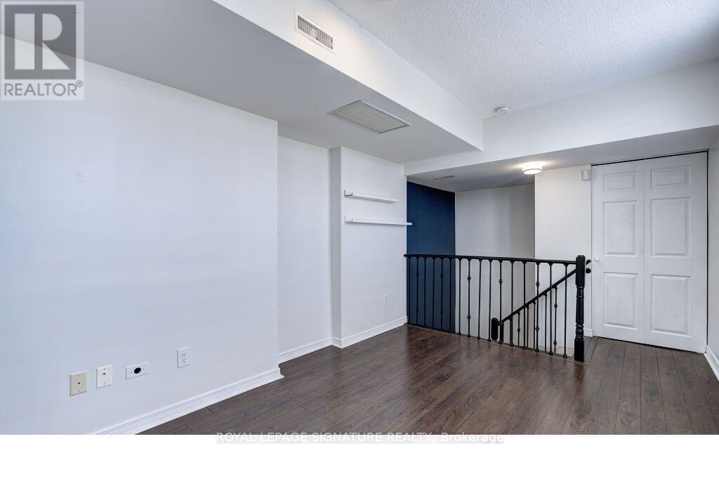 231 - 25 Turntable Crescent, Toronto, Ontario  M6H 4K8 - Photo 26 - W13170072