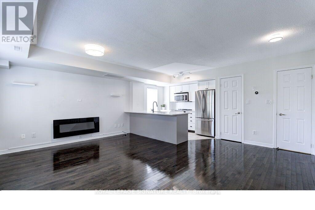 231 - 25 Turntable Crescent, Toronto, Ontario  M6H 4K8 - Photo 4 - W13170072