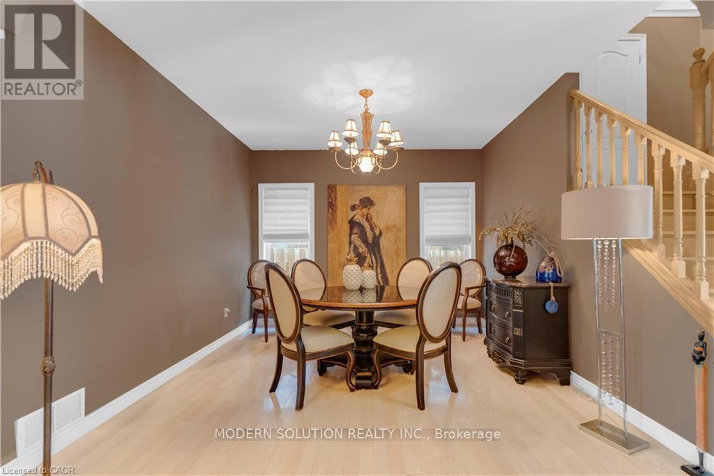115 Erika Crescent, Hamilton, Ontario  L8W 3W2 - Photo 13 - X13169912