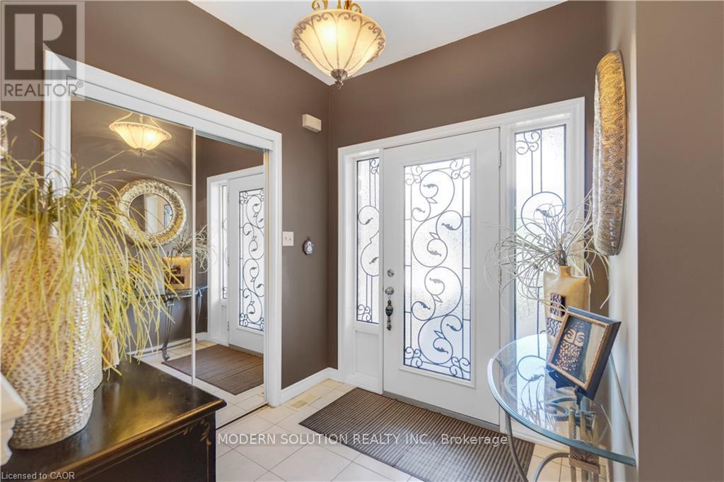 115 Erika Crescent, Hamilton, Ontario  L8W 3W2 - Photo 8 - X13169912