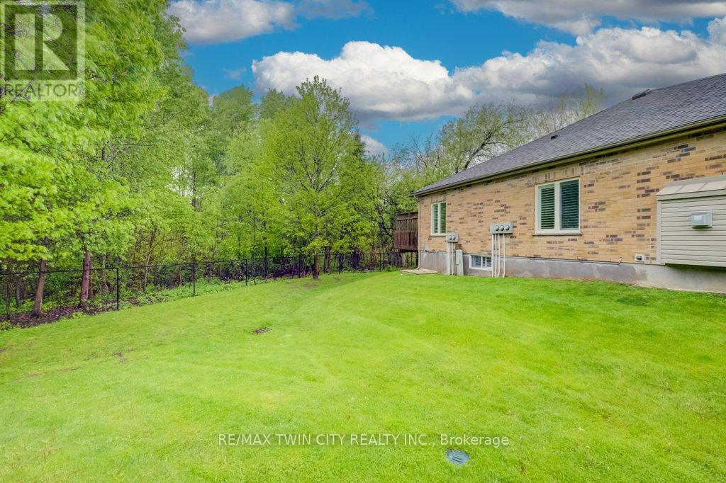 13 - 545 Laurelwood Drive, Waterloo, Ontario  N2V 2R4 - Photo 39 - X13169988