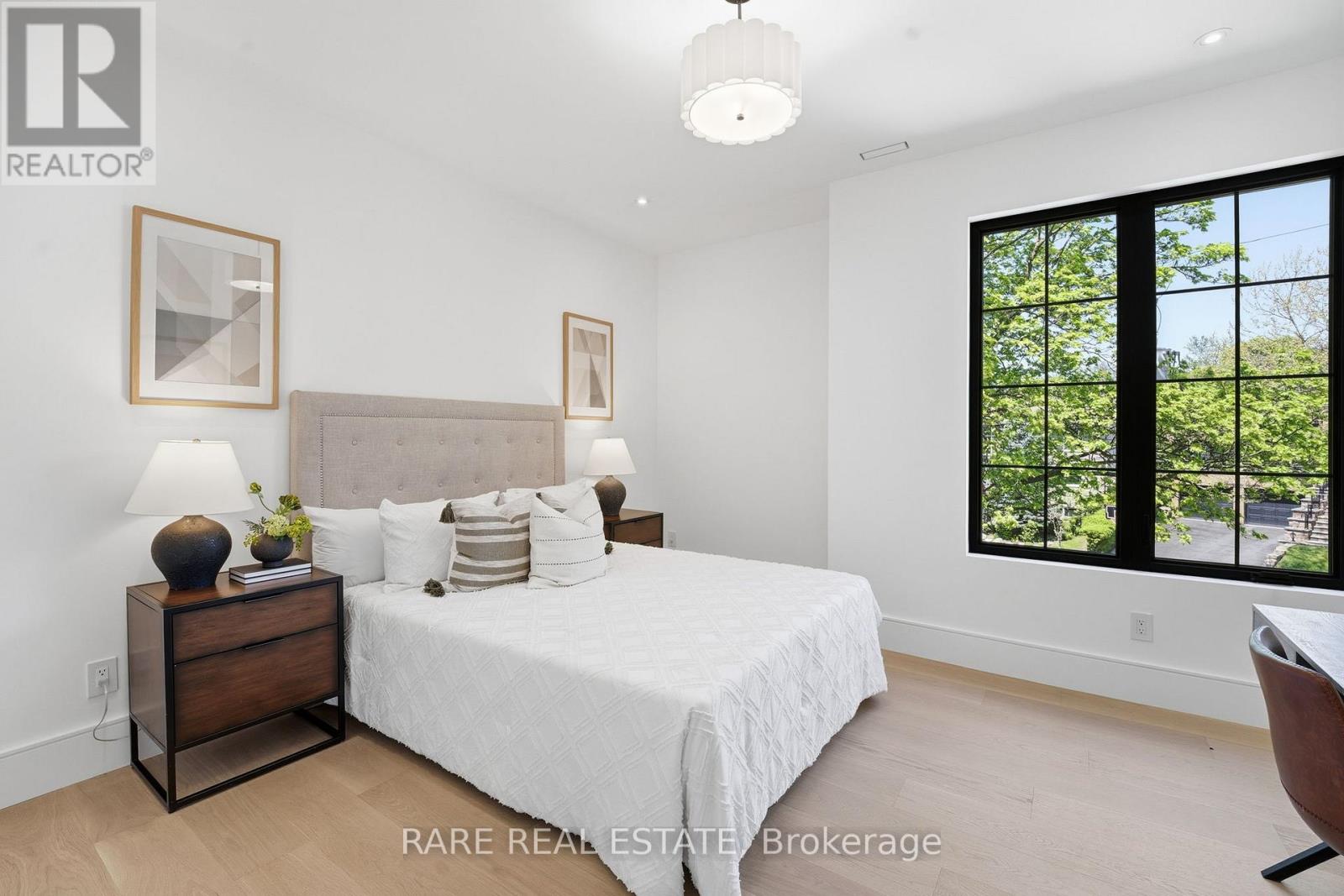 26 Hampshire Heights, Toronto, Ontario  M9B 2K4 - Photo 32 - W13170004