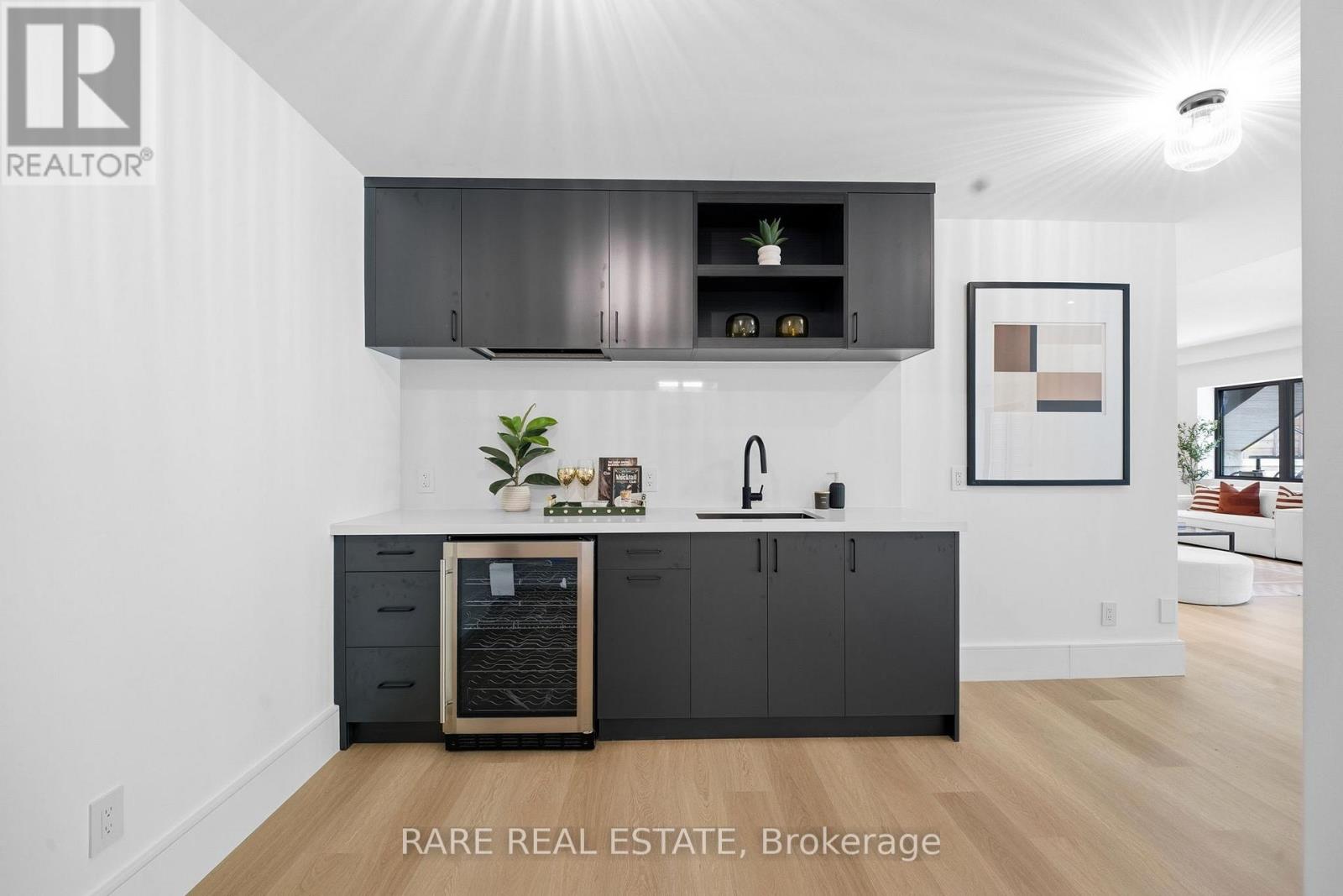 26 Hampshire Heights, Toronto, Ontario  M9B 2K4 - Photo 44 - W13170004