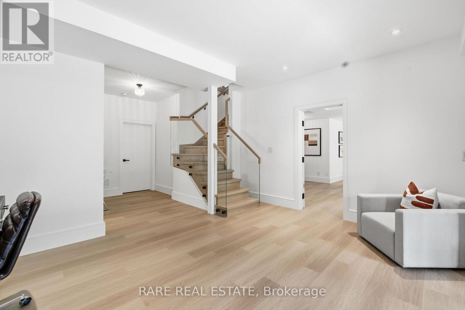 26 Hampshire Heights, Toronto, Ontario  M9B 2K4 - Photo 38 - W13170004