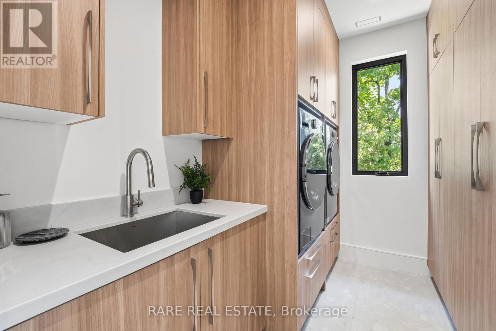 26 Hampshire Heights, Toronto, Ontario  M9B 2K4 - Photo 37 - W13170004