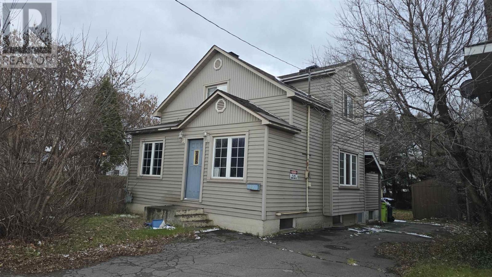 651 Wallace Ter, Sault Ste. Marie, Ontario  P6C 1M1 - Photo 1 - SM261118