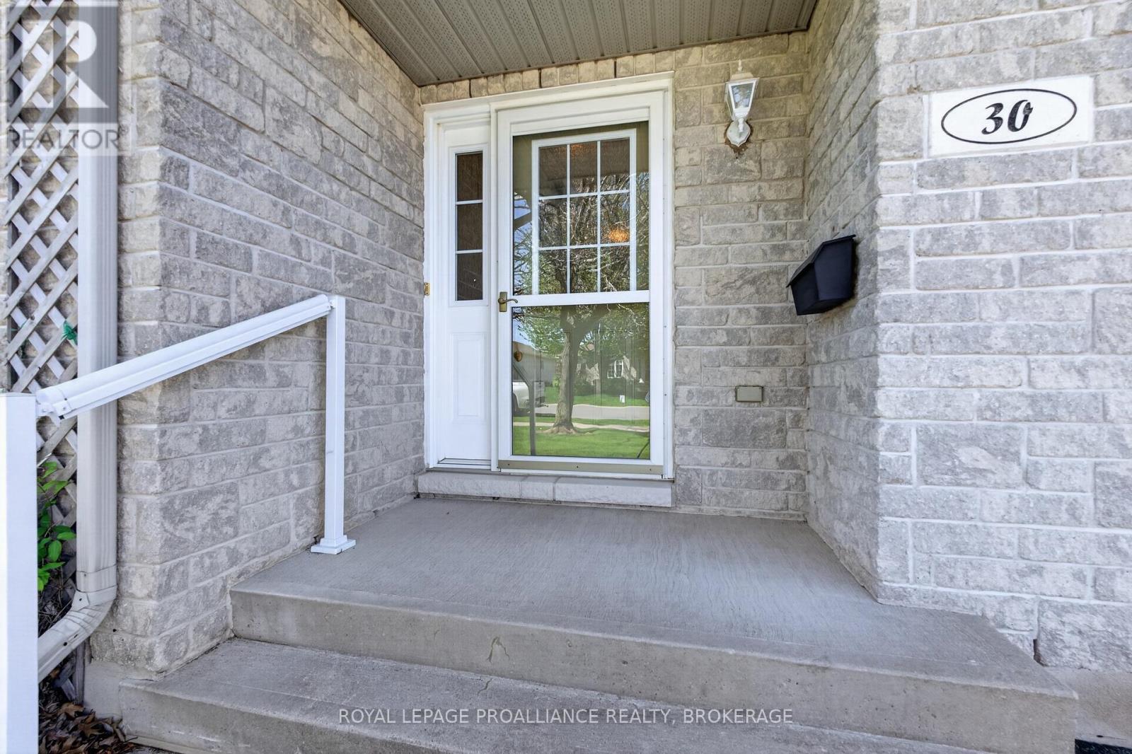 30 Ellesmeer Avenue, Kingston, Ontario  K7P 3H7 - Photo 3 - X13170120