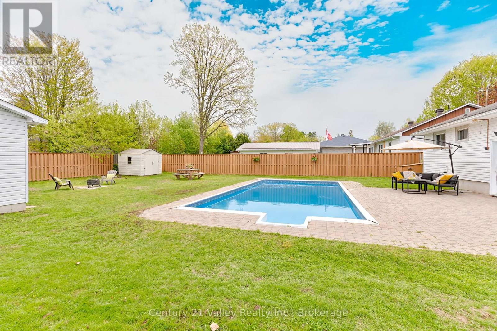 36 Mary Street, Petawawa, Ontario  K8H 1R9 - Photo 4 - X13170170