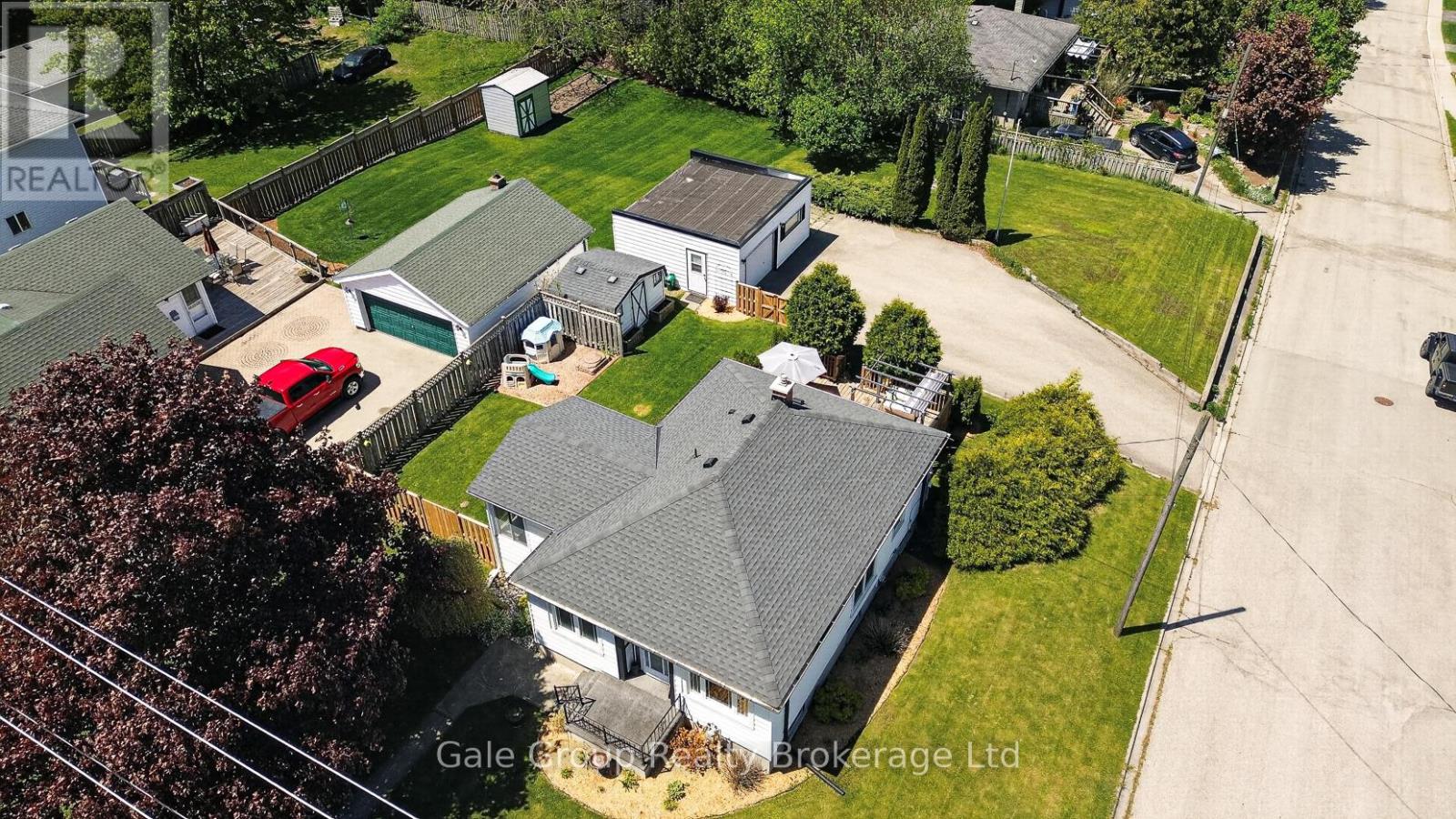 339 Spencer Street, Woodstock, Ontario N4S 2H4 - Photo 1 - X13170202
