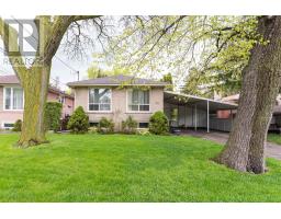 82 HADRIAN DRIVE, Toronto, Ontario