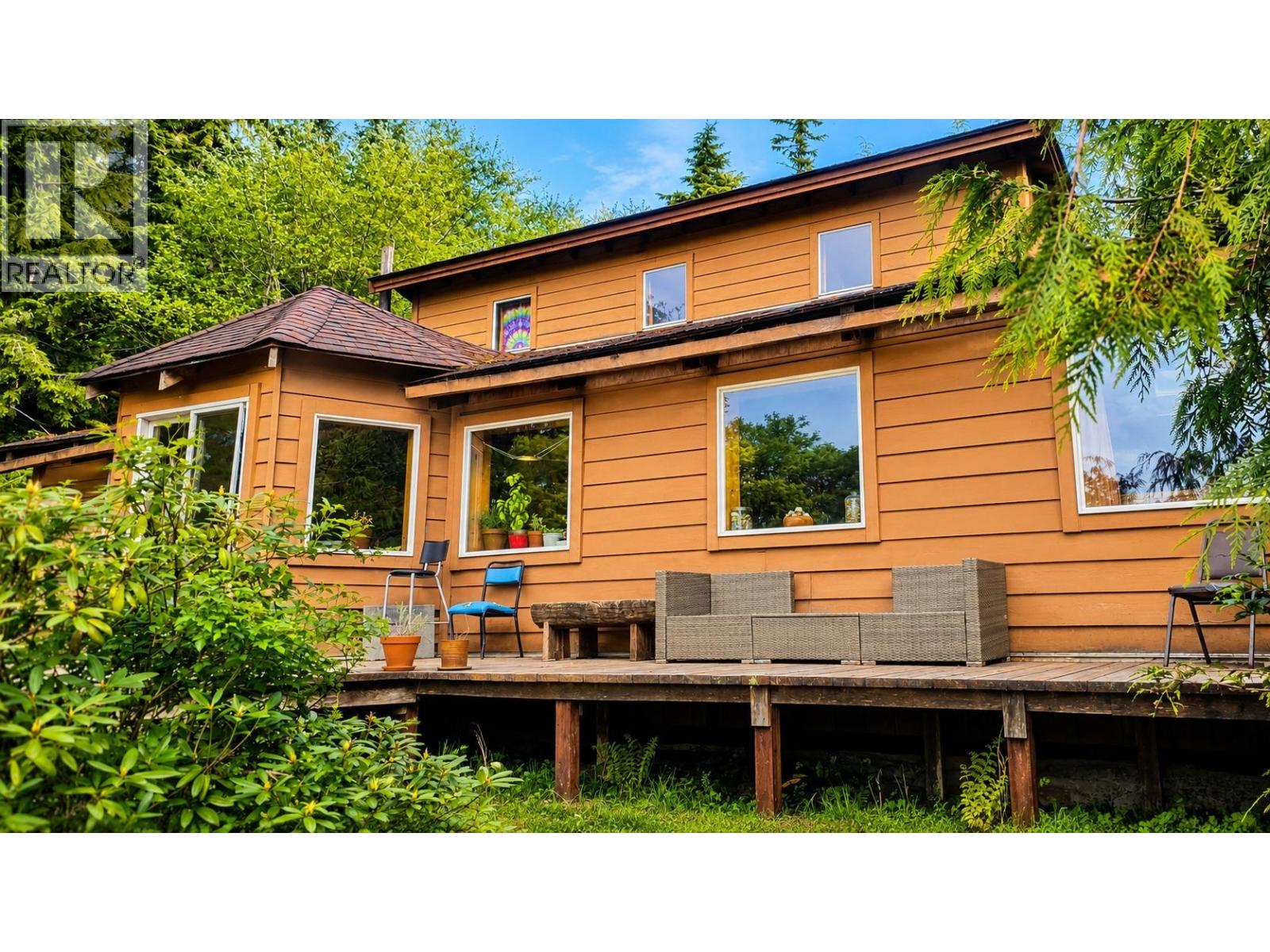 252 Bayview Drive, Port Clements, British Columbia  V0T 1R0 - Photo 1 - R3127379
