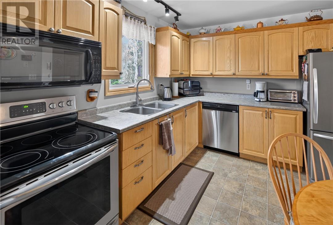 219 Autumnwood Crescent, Sudbury, Ontario  P3B 3Z5 - Photo 14 - 2128027
