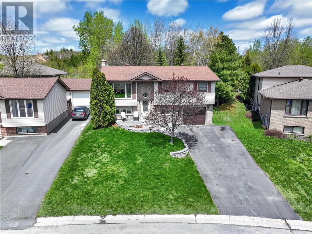 219 Autumnwood Crescent, Sudbury, Ontario  P3B 3Z5 - Photo 2 - 2128027