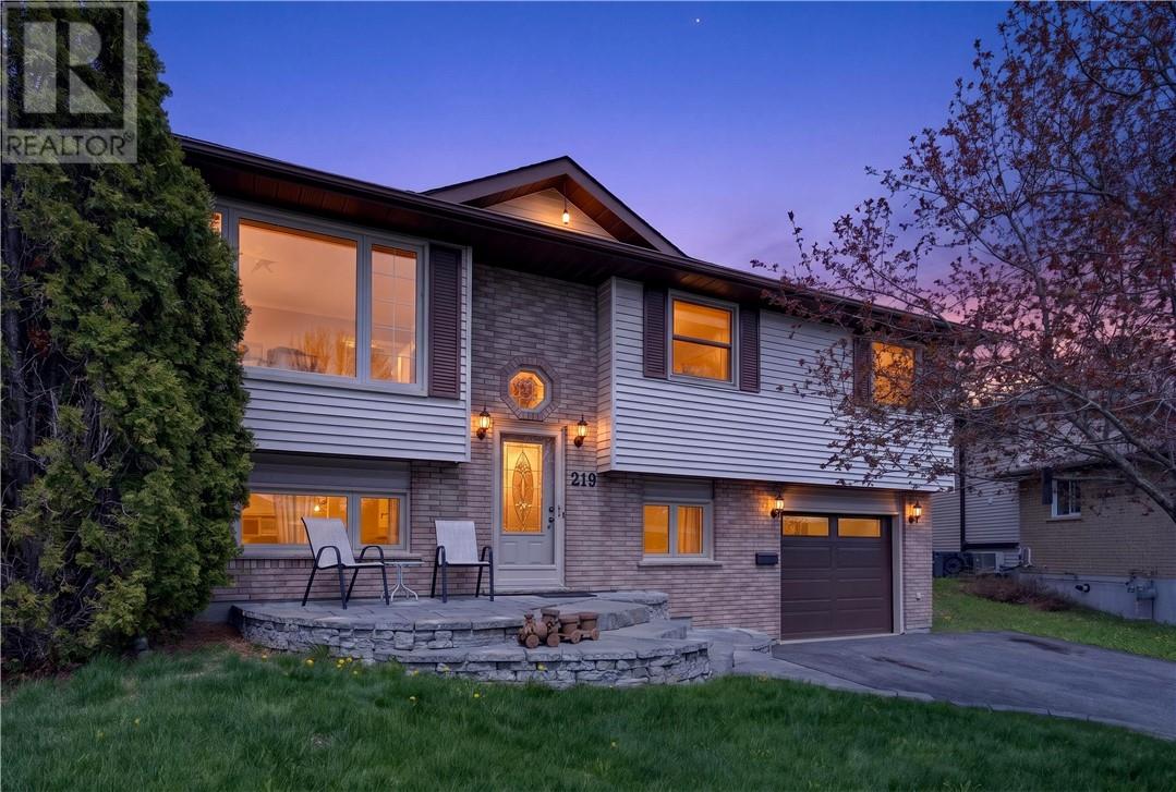 219 Autumnwood Crescent, Sudbury, Ontario  P3B 3Z5 - Photo 6 - 2128027