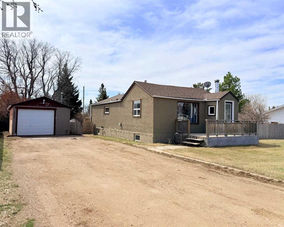 1033 16 Avenue, Wainwright, Alberta  T9W 1K3 - Photo 1 - A2288783