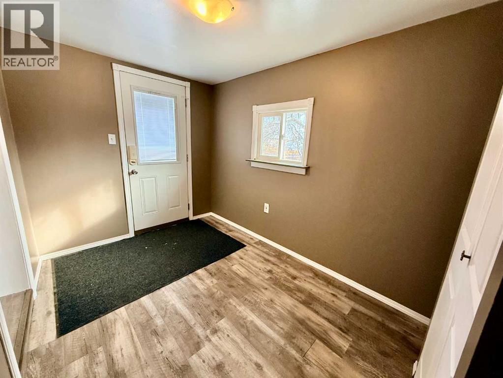 1033 16 Avenue, Wainwright, Alberta  T9W 1K3 - Photo 3 - A2288783
