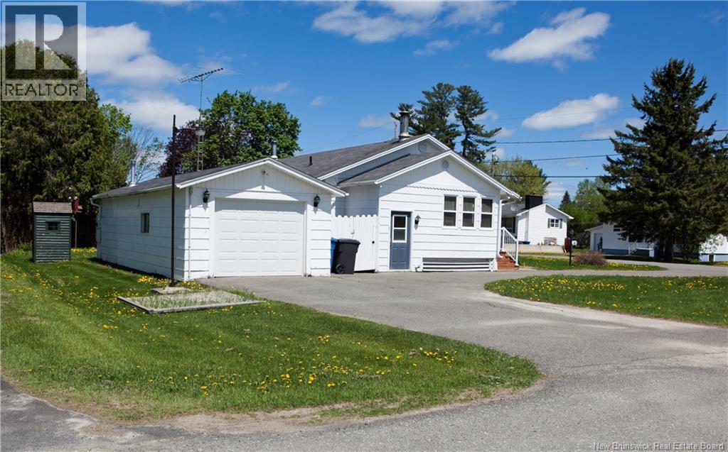 148 Wentworth Street, Woodstock, New Brunswick  E7M 2Z8 - Photo 5 - NB140131